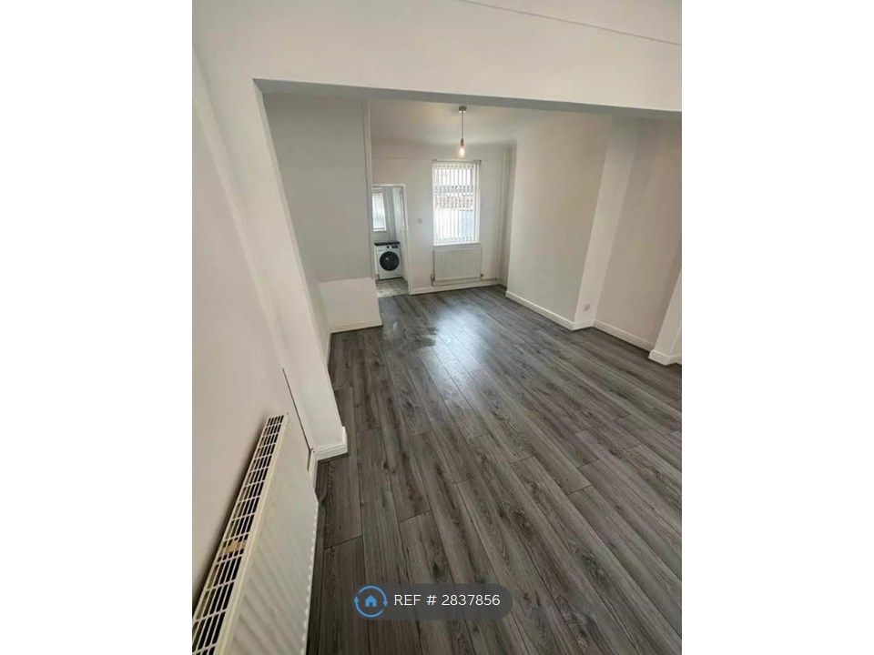 Property photo 3 of 14 Living And Dining