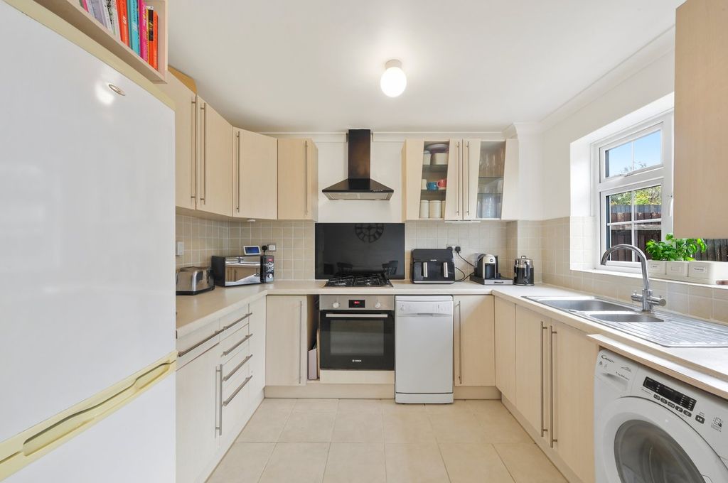 Property photo 3 of 16