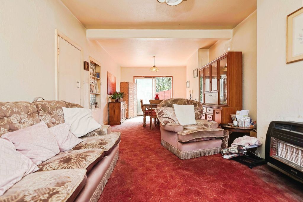 Property photo 2 of 17 Photo