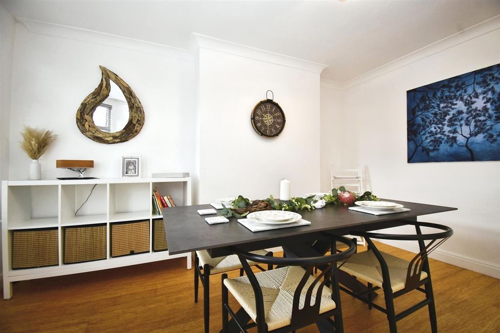 Property photo 3 of 26 Dining Room