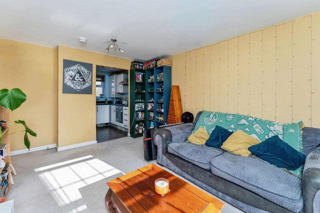 Property photo 3 of 17 Pbox-Img.Jpg