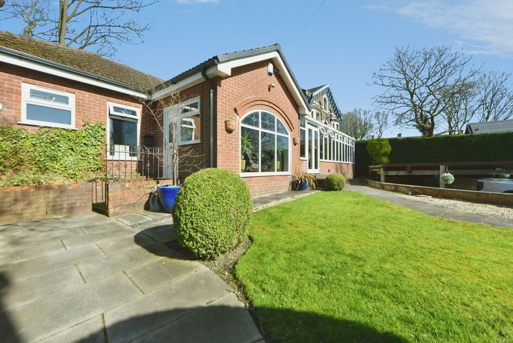 Additional image 18 of 7 bed bungalow for saleBlackshaw Lane, Royton, Oldham, Greater Manchester OL2
