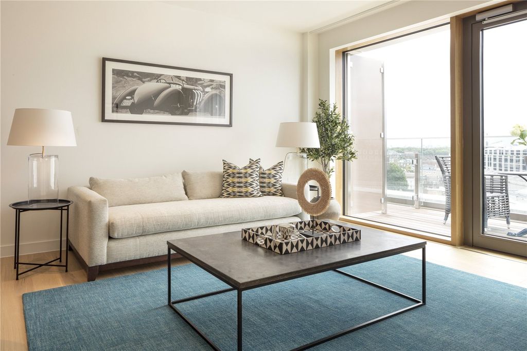 Property photo 2 of 11 Picture No. 27