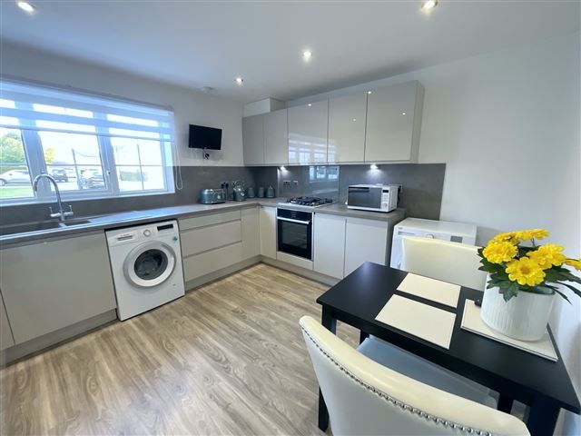 Property photo 3 of 21 Kitchen/Diner
