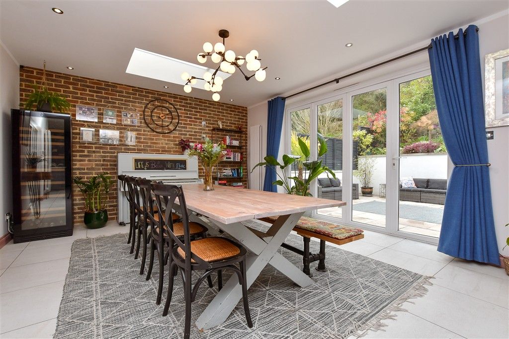 Property photo 3 of 18 Dining Area