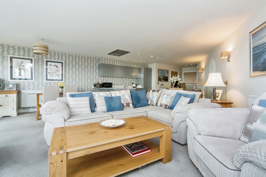 Property photo 2 of 36 Photography