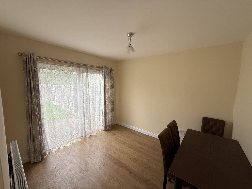 Property photo 3 of 8 Gallery