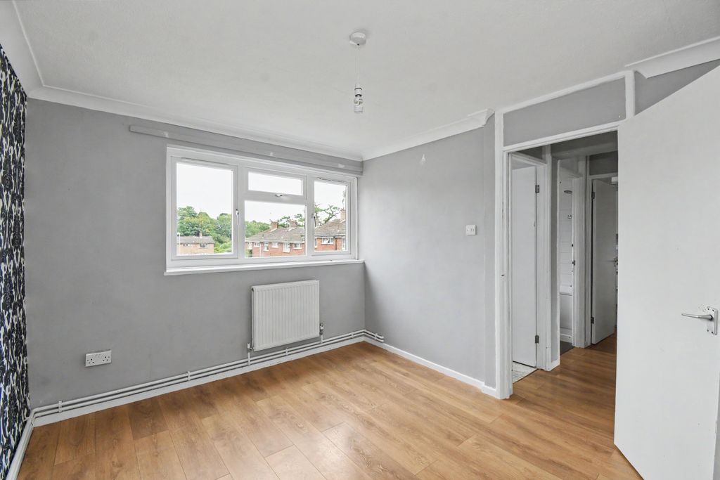 Property photo 3 of 13 Flat 9 Boulters House, Uffington Drive, Bracknell, Berks, Rg12 9Jy