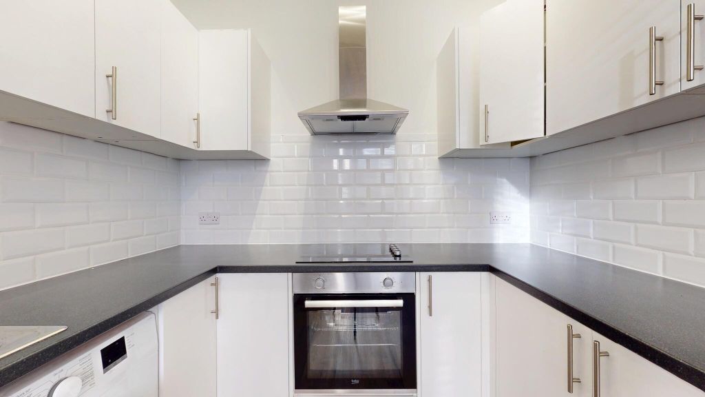 Property photo 2 of 19 Kitchen