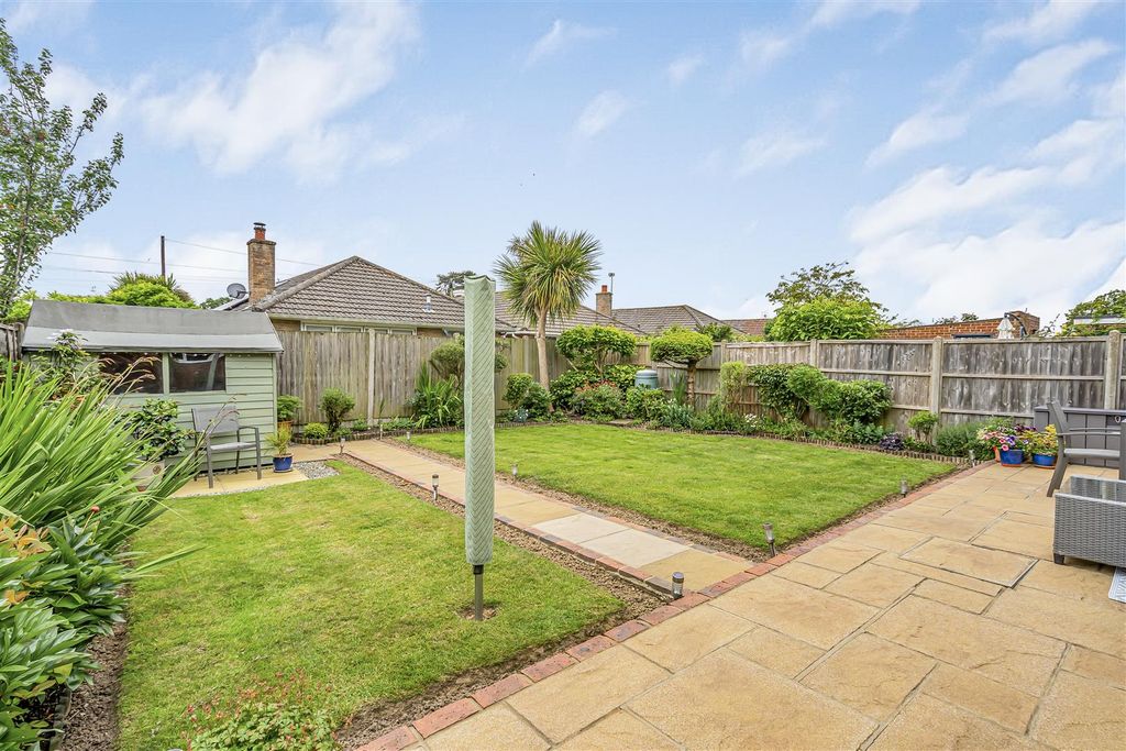 Property photo 2 of 14 Southliegh Road, Emsworth-Porticomarketing-Nexa--1