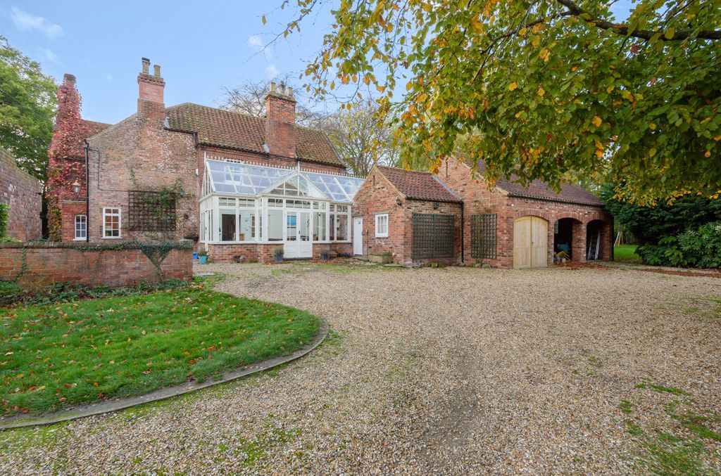 Property photo 2 of 30 913899 (1).Jpg