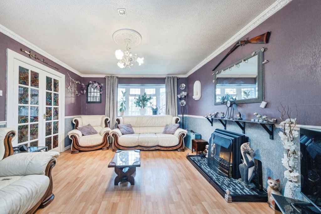 Property photo 2 of 19 Pbox-Img.Jpg