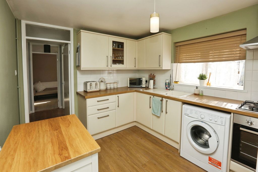 Property photo 3 of 13