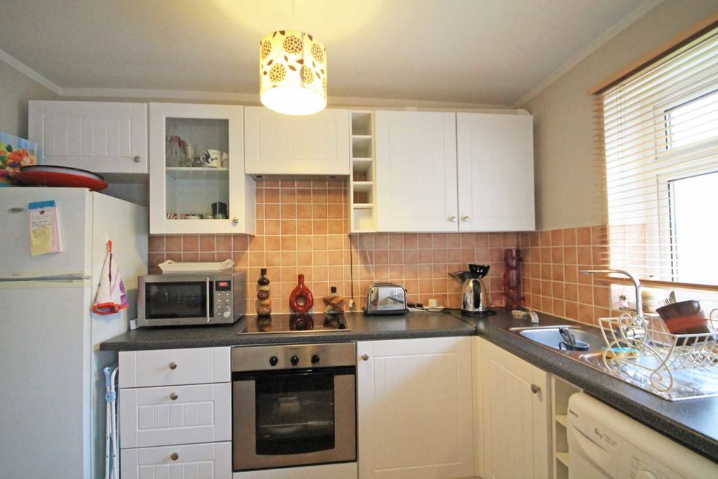 Property photo 3 of 4