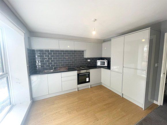 Property photo 1 of 8 9364005.Jpg