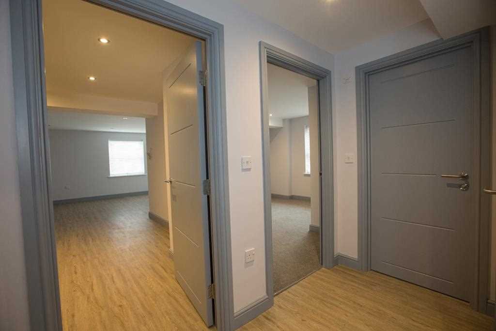 Property photo 2 of 10 Entrance Hallway
