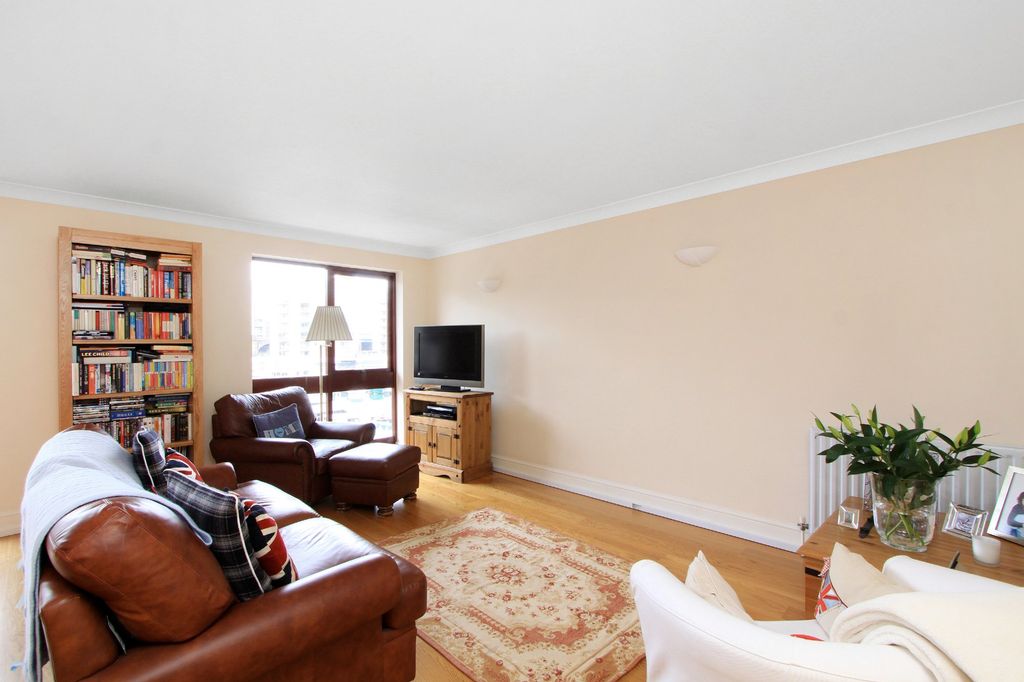 Property photo 3 of 16