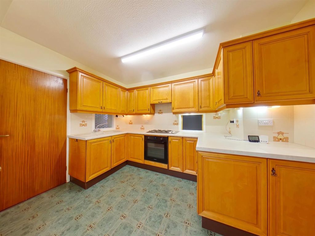 Property photo 3 of 22 Kitchen