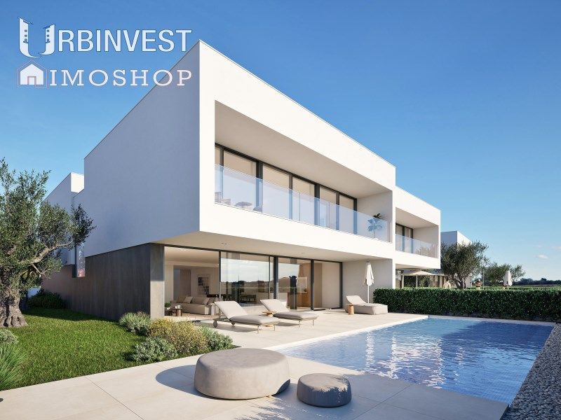 Property photo 2 of 38