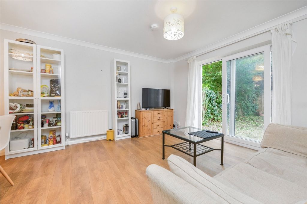 Property photo 2 of 16 Picture No. 03