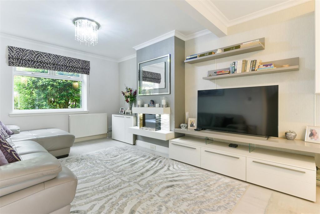 Property photo 3 of 20 Oatlands Road, 5 (15).Jpg