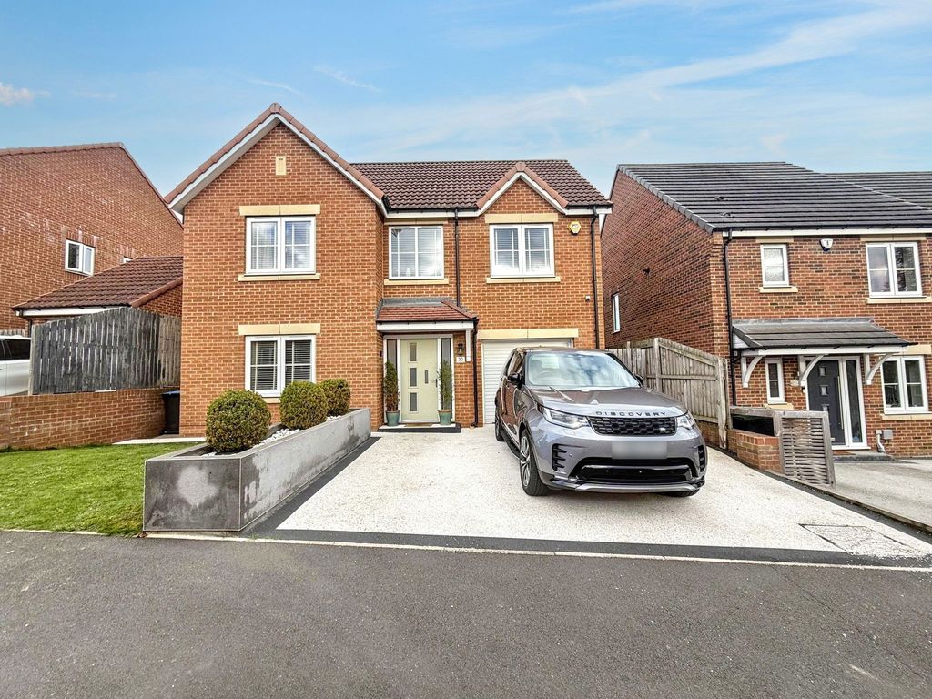 Property photo 2 of 31