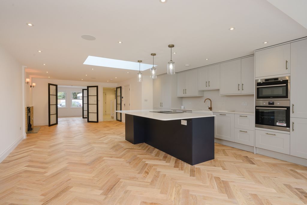 Property photo 1 of 15 Picture No. 06