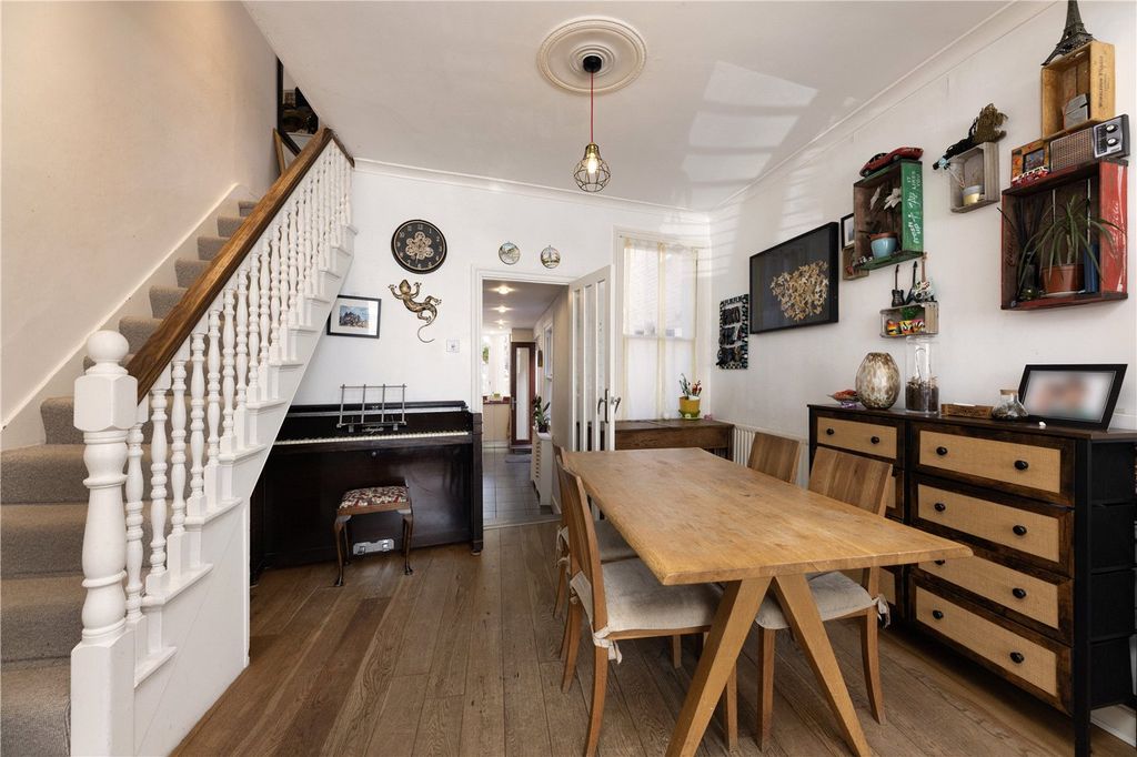 Property photo 1 of 10 Picture No. 06