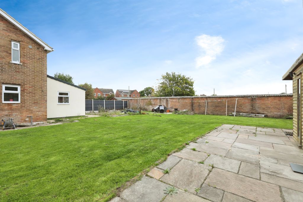 Property photo 3 of 16