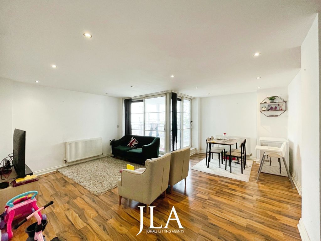 Property photo 2 of 14