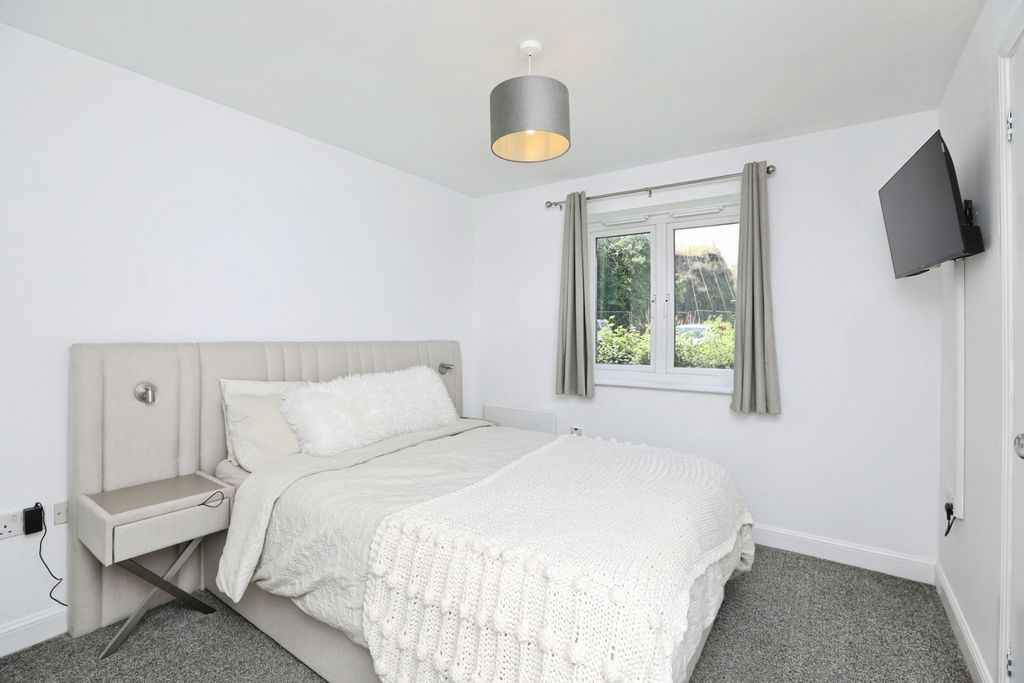 Property photo 3 of 12 Pbox-Img.Jpg
