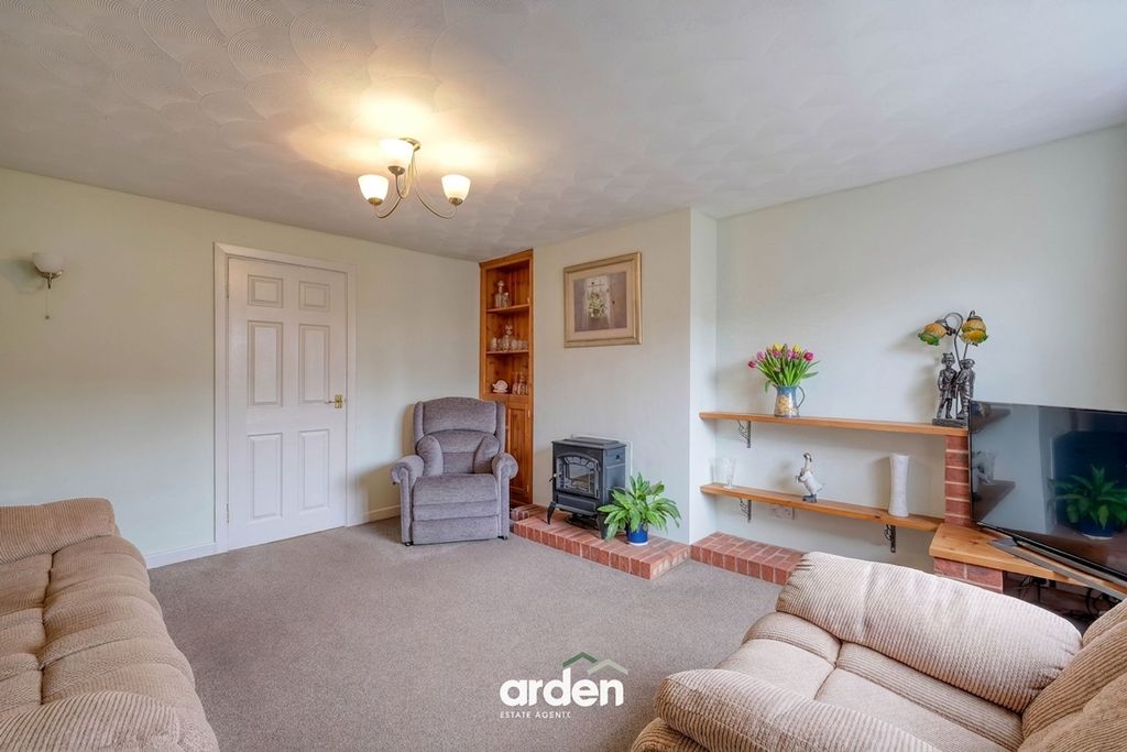 Property photo 2 of 9