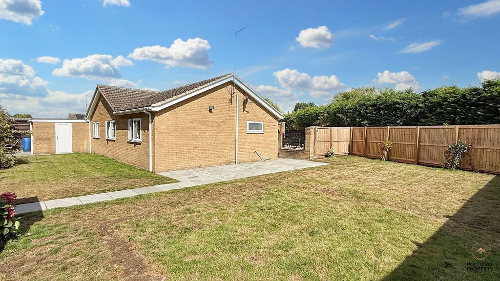 Property photo 2 of 22