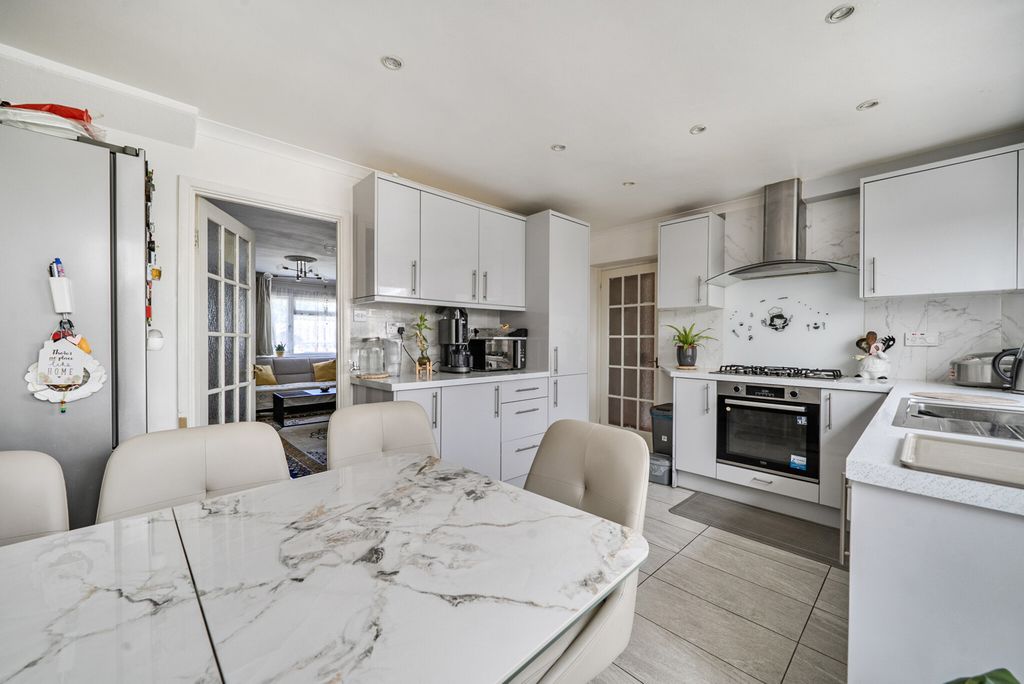 Property photo 2 of 21 1481553-7-6A392d2...