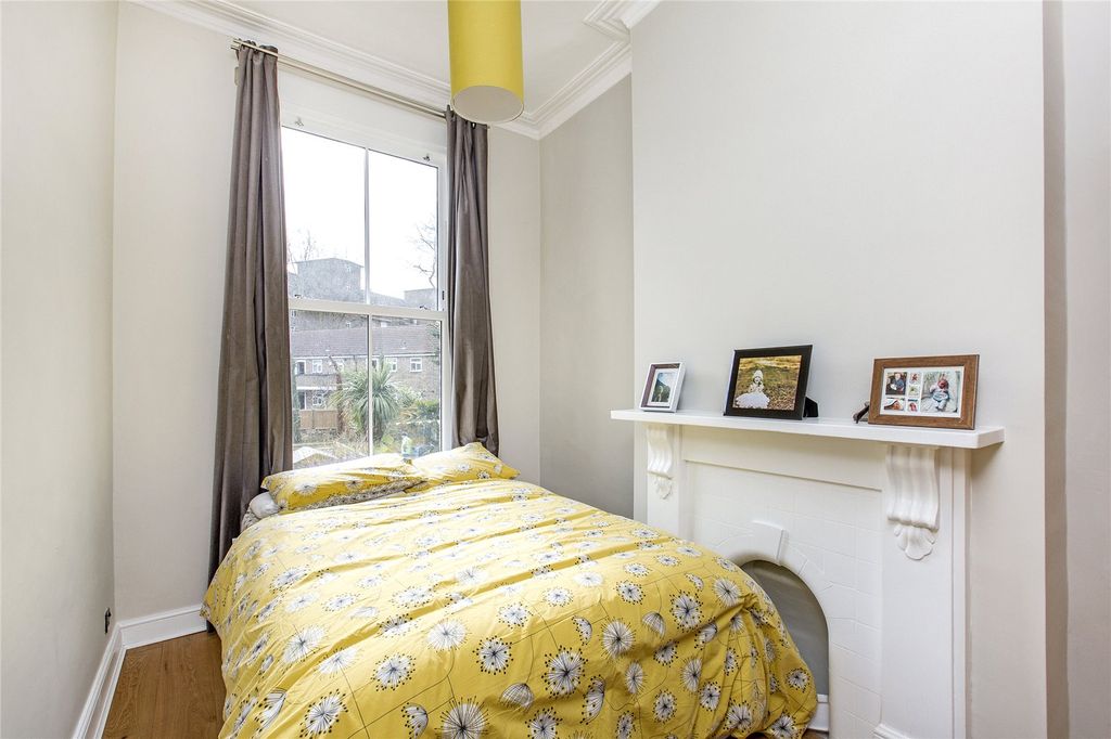 Property photo 3 of 6 Picture No. 04