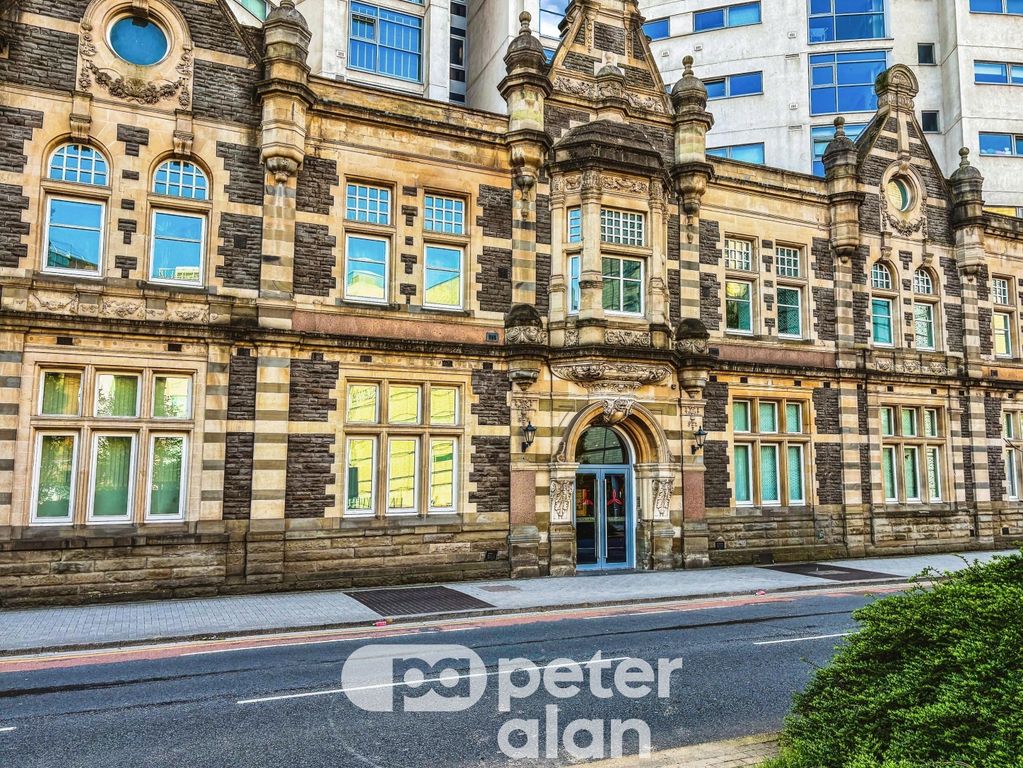 Property photo 1 of 21