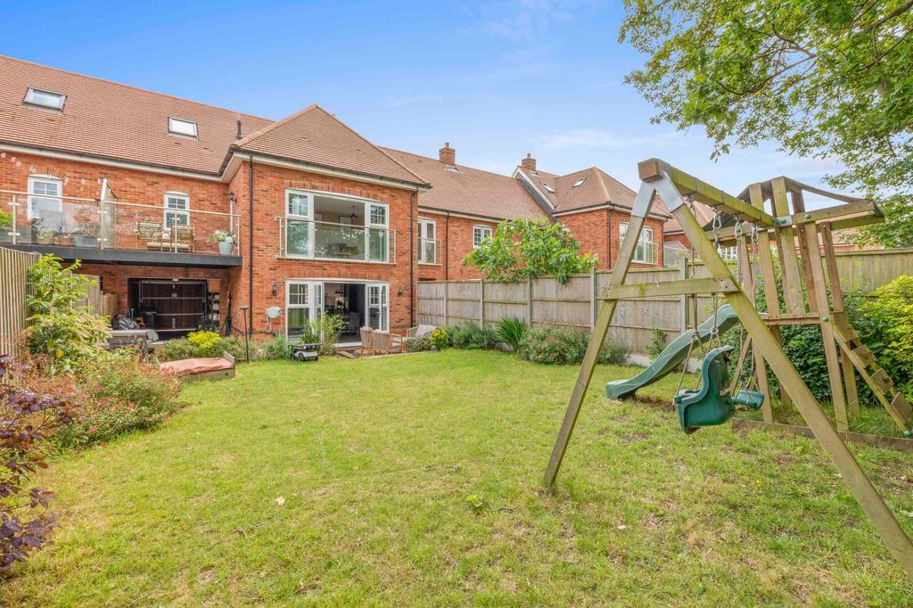 Property photo 3 of 17