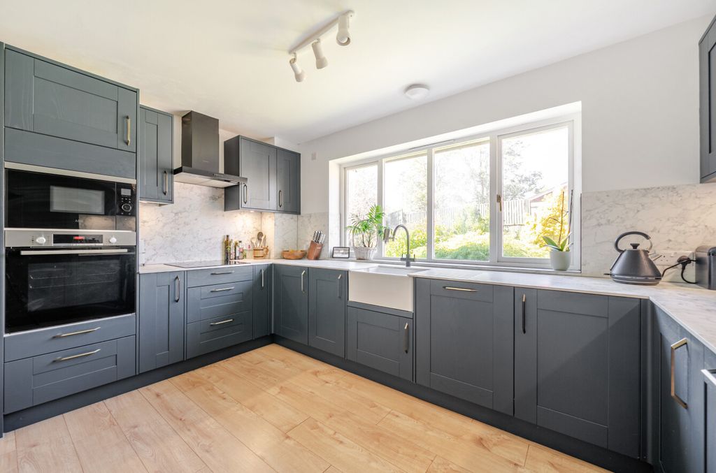 Property photo 2 of 24 1451545-3-69Eb881...
