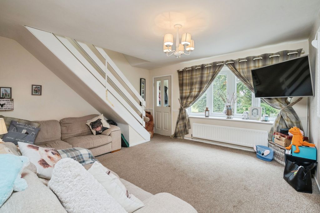 Property photo 1 of 15 Lounge