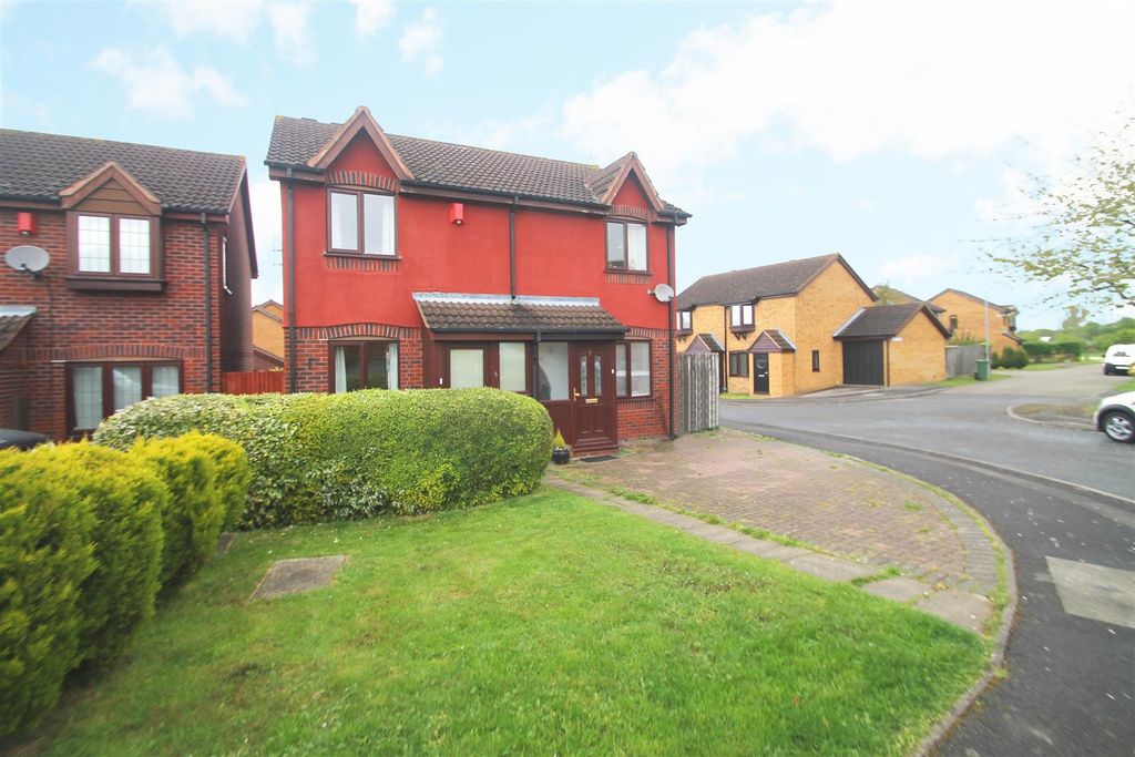 Property photo 1 of 11 5 Thorne Way Front.Jpg