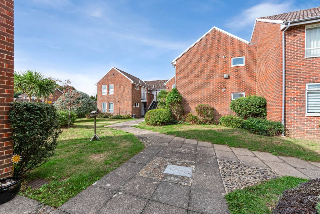Property photo 2 of 17 Ph4_6786166