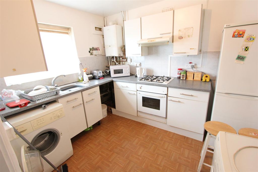 Property photo 3 of 6 Img_2588.Jpg