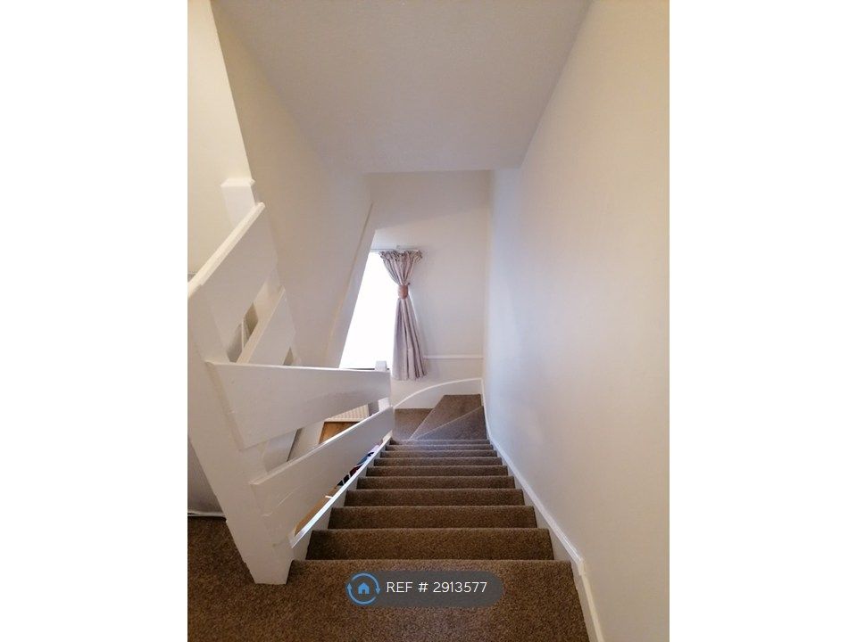 Property photo 2 of 16 Stairs