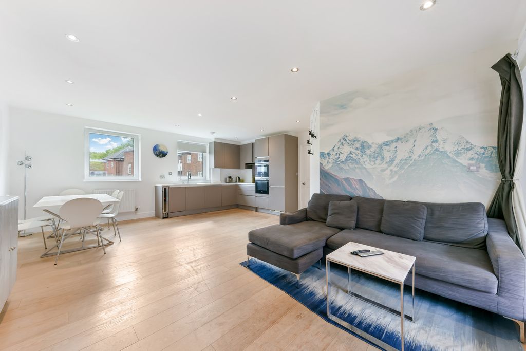 Property photo 3 of 9