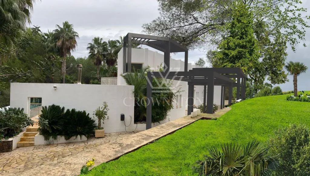 Property photo 3 of 15