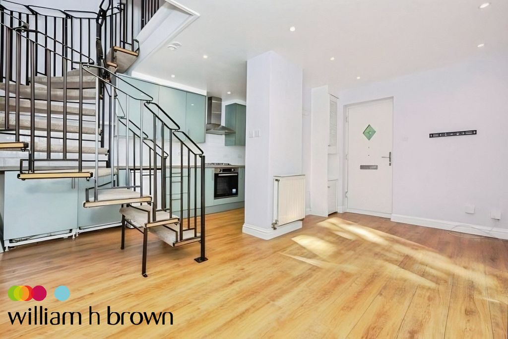 Property photo 3 of 12 Image