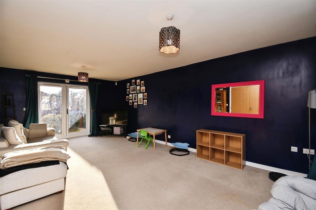 Property photo 2 of 24 2B6Eba7d-U 20 2841 29.Jpg