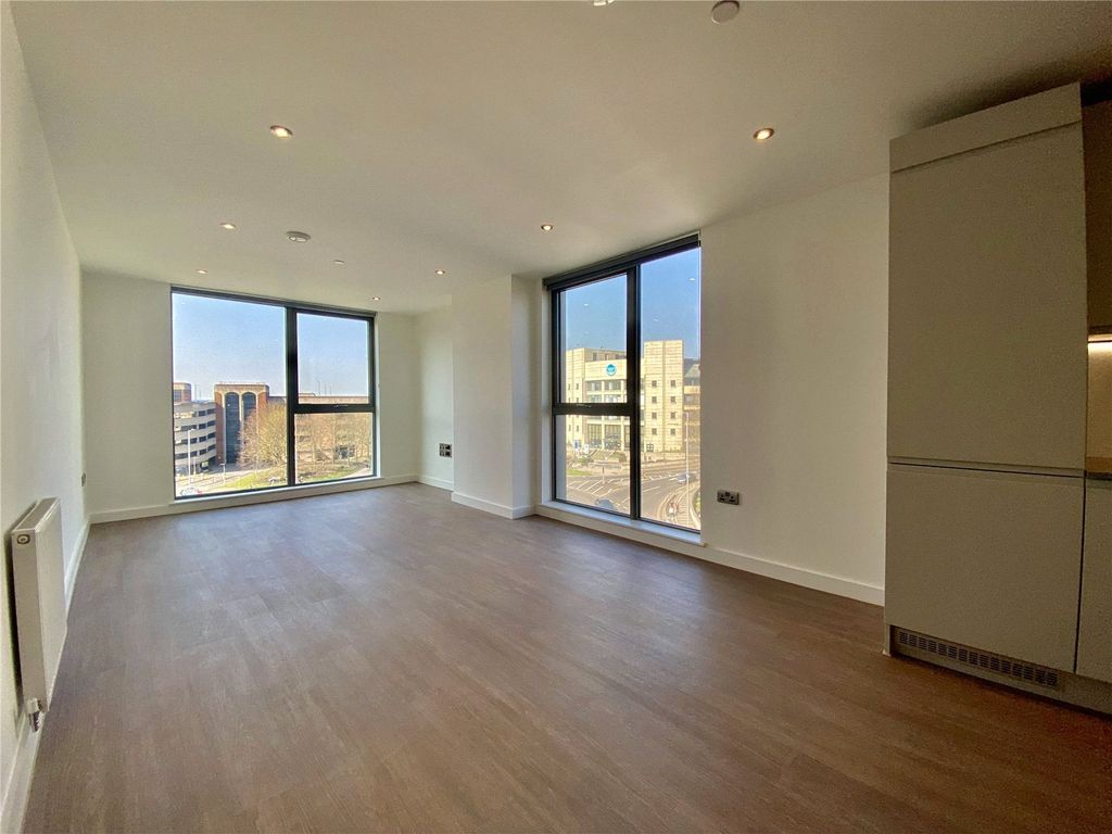 Property photo 1 of 11 Picture No. 16