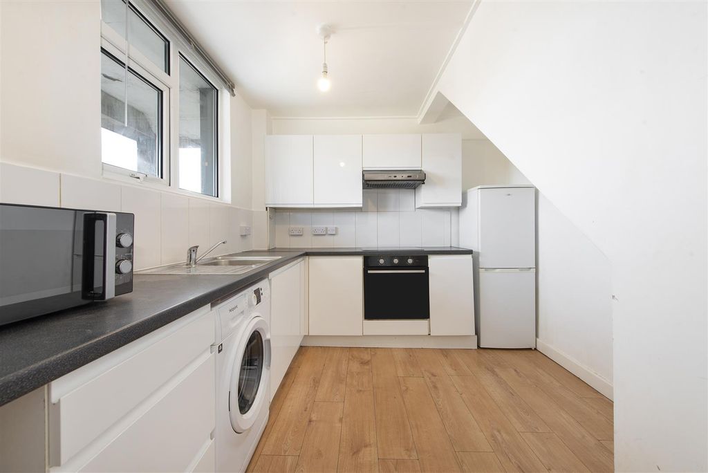 Property photo 2 of 15 54188 Hi Res (2).Jpg