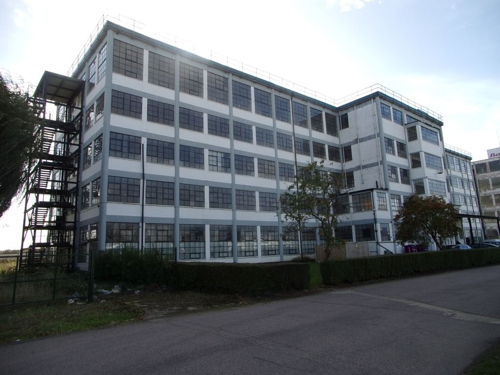 Property photo 1 of 7 Photo 6